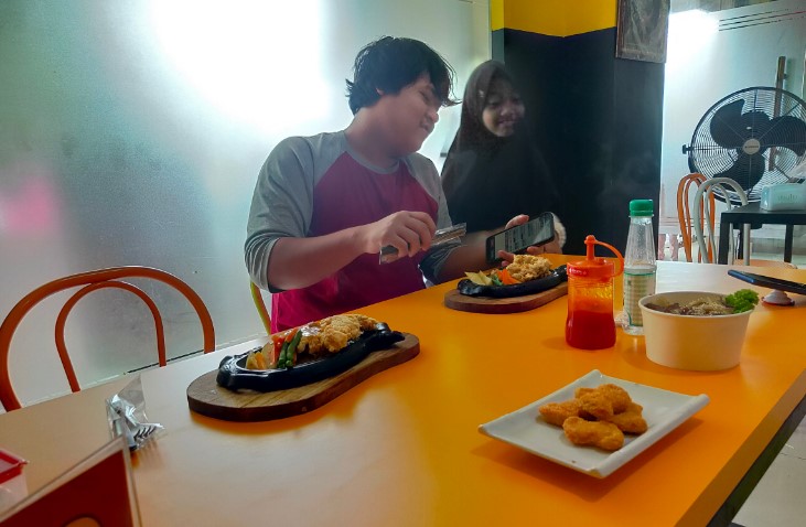cafe di rembang, resto di rembang, restoran, tempat kuliner di rembang, tempat makan di rembang, tempat makan enak di rembang, top 13+ tempat makan enak di rembang paling populer, bikin nagih!