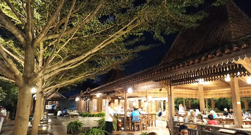 cafe di rembang, resto di rembang, restoran, tempat kuliner di rembang, tempat makan di rembang, tempat makan enak di rembang, top 13+ tempat makan enak di rembang paling populer, bikin nagih!