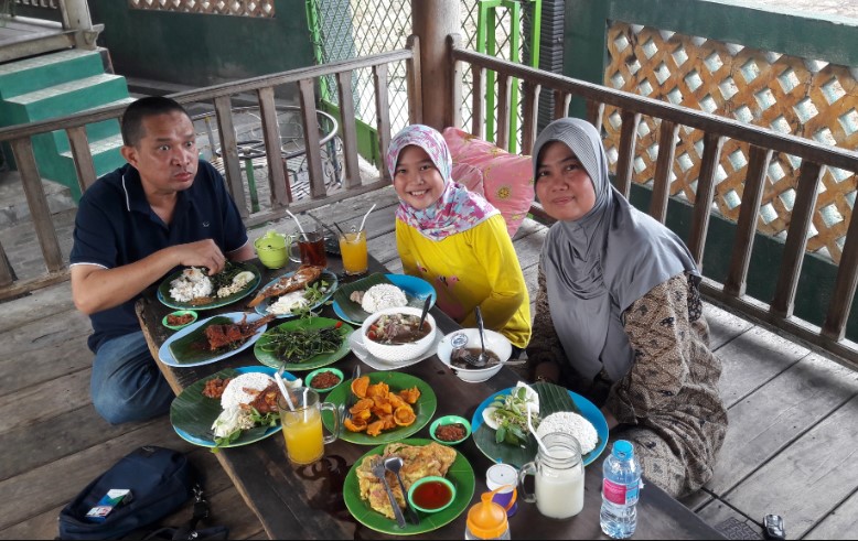 cafe di rembang, resto di rembang, restoran, tempat kuliner di rembang, tempat makan di rembang, tempat makan enak di rembang, top 13+ tempat makan enak di rembang paling populer, bikin nagih!