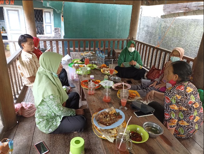 cafe di rembang, resto di rembang, restoran, tempat kuliner di rembang, tempat makan di rembang, tempat makan enak di rembang, top 13+ tempat makan enak di rembang paling populer, bikin nagih!
