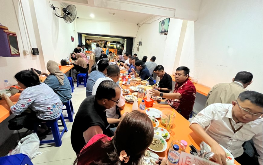 bakmi di sawah besar, kuliner di sawah besar, resto di sawah besar, restoran di sawah besar, rumah makan di sawah besar, rumah makan padang di sawah besar, soto di sawah besar, tempat makan di sawah besar, tempat makan enak di sawah besar, top 13+ tempat makan enak di sawah besar, kuliner spesial legendaris!