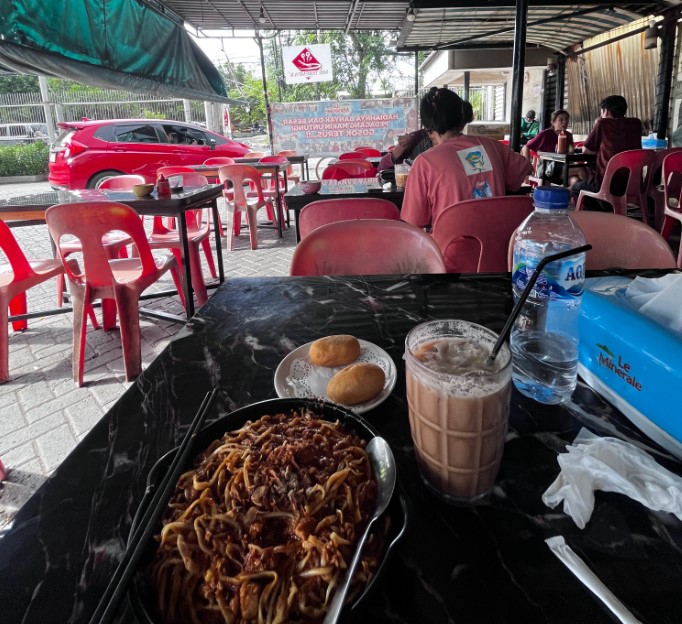 bakmi di sawah besar, kuliner di sawah besar, resto di sawah besar, restoran di sawah besar, rumah makan di sawah besar, rumah makan padang di sawah besar, soto di sawah besar, tempat makan di sawah besar, tempat makan enak di sawah besar, top 13+ tempat makan enak di sawah besar, kuliner spesial legendaris!