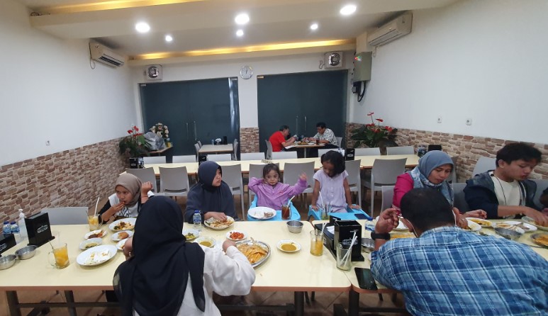 bakmi di sawah besar, kuliner di sawah besar, resto di sawah besar, restoran di sawah besar, rumah makan di sawah besar, rumah makan padang di sawah besar, soto di sawah besar, tempat makan di sawah besar, tempat makan enak di sawah besar, top 13+ tempat makan enak di sawah besar, kuliner spesial legendaris!