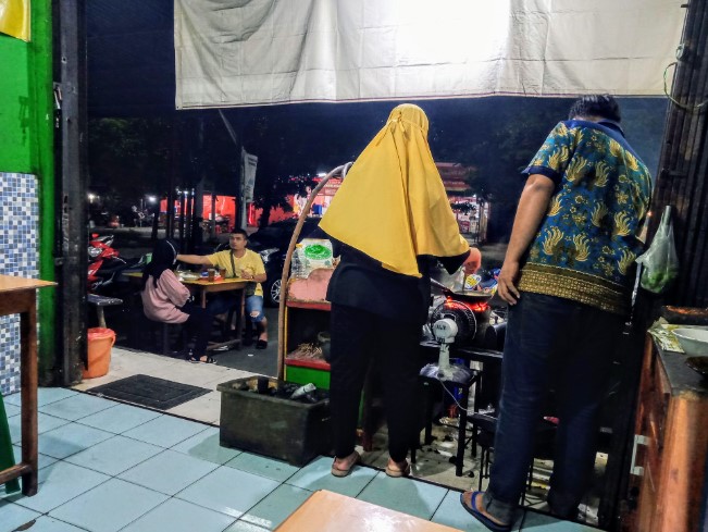 resto sate kambing di jakarta timur, restoran sate kambing di jakarta timur, rumah makan sate kambing di jakarta timur, sate kambing di jakarta timur, sate kambing enak di jakarta timur, tempat makan sate kambing di jakarta timur, warung sate kambing di jakarta timur, top 13+ tempat makan sate kambing di jakarta timur paling enak & legendaris!