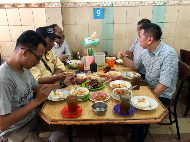 resto sate kambing di jakarta timur, restoran sate kambing di jakarta timur, rumah makan sate kambing di jakarta timur, sate kambing di jakarta timur, sate kambing enak di jakarta timur, tempat makan sate kambing di jakarta timur, warung sate kambing di jakarta timur, top 13+ tempat makan sate kambing di jakarta timur paling enak & legendaris!