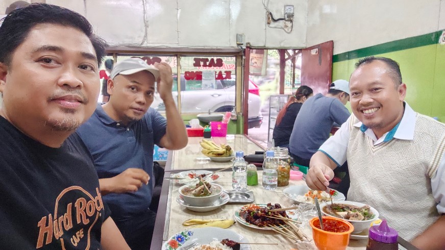 resto sate kambing di jakarta timur, restoran sate kambing di jakarta timur, rumah makan sate kambing di jakarta timur, sate kambing di jakarta timur, sate kambing enak di jakarta timur, tempat makan sate kambing di jakarta timur, warung sate kambing di jakarta timur, top 13+ tempat makan sate kambing di jakarta timur paling enak & legendaris!