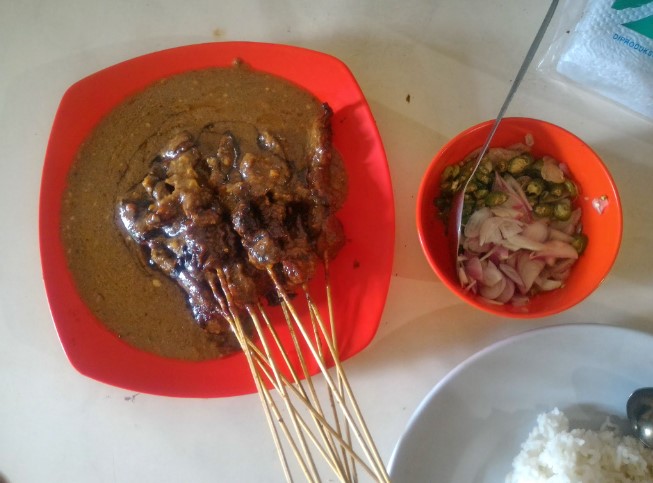 makan sate ayam di semarang, sate ayam di semarang, sate ayam enak di semarang, tempat makan sate ayam di semarang, warung sate ayam di semarang, top 13+ warung sate ayam enak di semarang paling terkenal & legend
