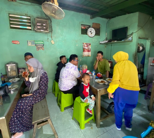 makan sate ayam di semarang, sate ayam di semarang, sate ayam enak di semarang, tempat makan sate ayam di semarang, warung sate ayam di semarang, top 13+ warung sate ayam enak di semarang paling terkenal & legend