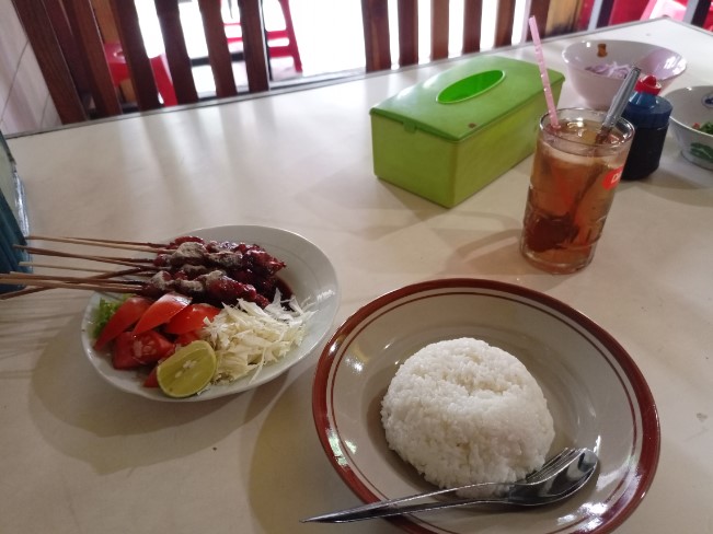 makan sate ayam di semarang, sate ayam di semarang, sate ayam enak di semarang, tempat makan sate ayam di semarang, warung sate ayam di semarang, top 13+ warung sate ayam enak di semarang paling terkenal & legend