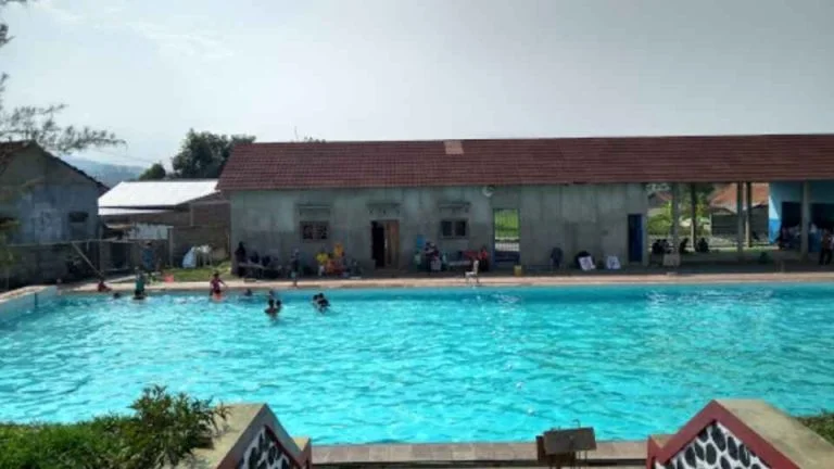 kolam renang di batang, tempat rekreasi di batang, tempat wisata di batang, wahana rekreasi di batang, waterboom di batang, waterpark di batang, wisata air di batang, top 14+ kolam renang di batang terbaik & terbesar, waterpark favorit!