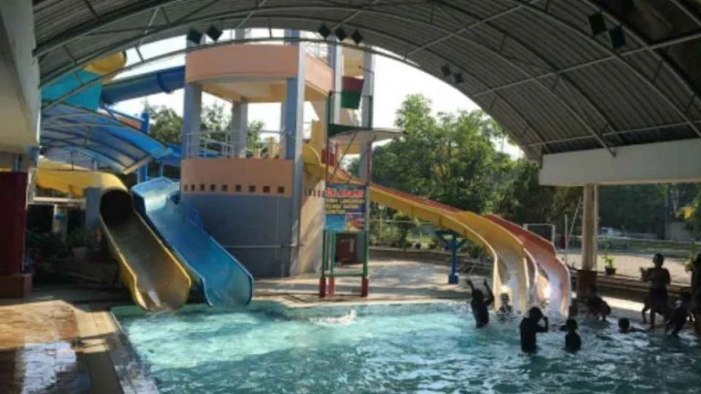 kolam renang di batang, tempat rekreasi di batang, tempat wisata di batang, wahana rekreasi di batang, waterboom di batang, waterpark di batang, wisata air di batang, top 14+ kolam renang di batang terbaik & terbesar, waterpark favorit!