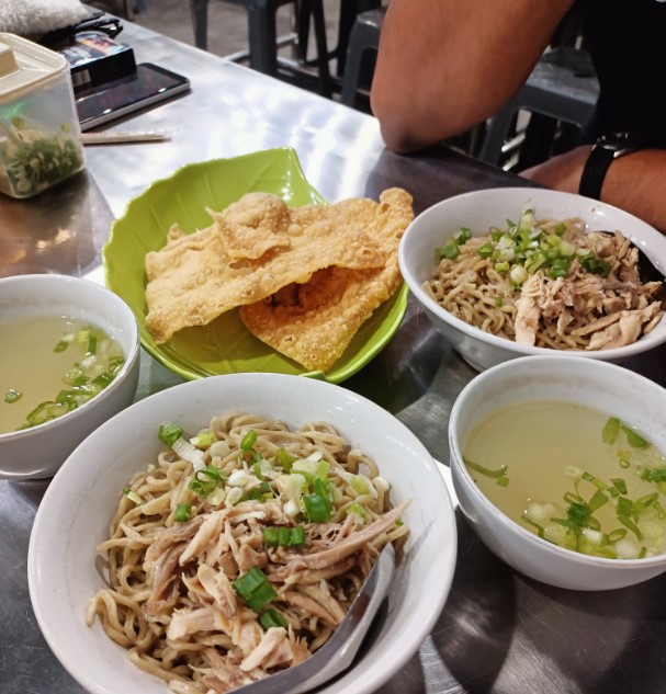 bakmi di greenville, kedai bakmi di greenville, outlet bakmi di greenville, resto bakmi di greenville, restoran bakmi di greenville, tempat makan bakmi di greenville, warung bakmi di greenville, warung makan bakmi di greenville, top 14+ tempat makan bakmi di greenville yang terkenal enak & legendaris!