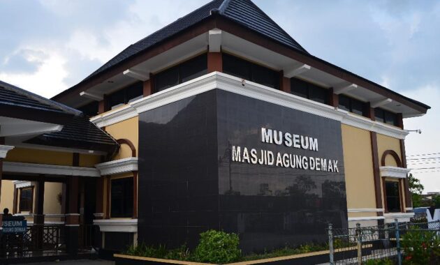 top 15+ daftar tempat wisata di demak jawa tengah dan sekitarnya yang terbaru atau lagi hits