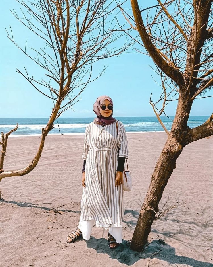 pantai cemara sewu, pantai di bantul, pantai di jogja, pantai hits di bantul, tempat wisata alam di bantul, wisata alam di bantul, wisata pantai di bantul, top 15+ pantai di bantul terbaik yang hits & instagramable buat liburan