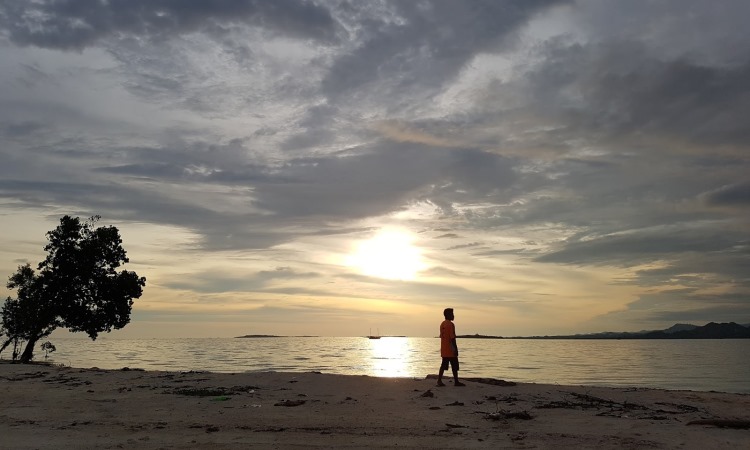 Top 15+ Pantai di Gorontalo Paling Hits & Populer yang Wajib Dikunjungi