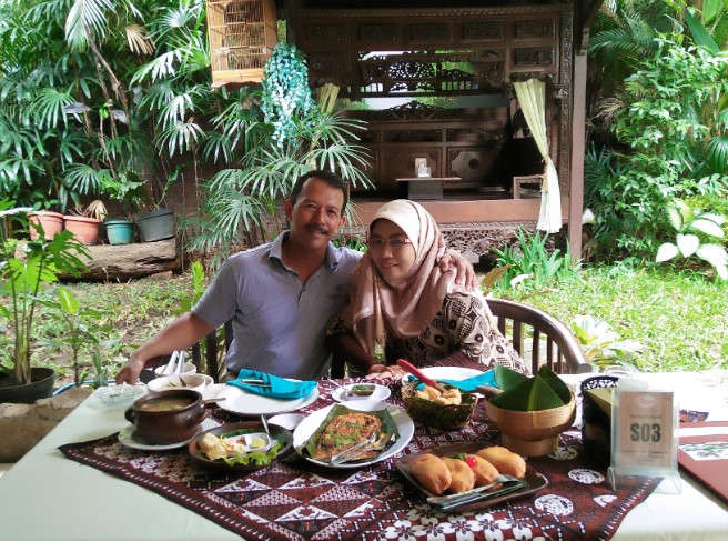 resto seafood di malang, restoran seafood di malang, rumah makan seafood di malang, tempat makan seafood di malang, top 15+ restoran seafood di malang legendaris & enak, tempat makan populer!