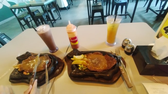 resto steak di bandung, restoran steak di bandung, steak di bandung, steak enak di bandung, steak house di bandung, tempat makan steak di bandung, top 15+ tempat makan steak di bandung paling enak & premium!