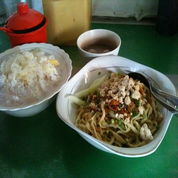 bakso di blitar, mie ayam di blitar, warung bakso di blitar, warung mie ayam di blitar, top 15+ warung mie ayam di blitar paling enak & populer, ada bakso juga!