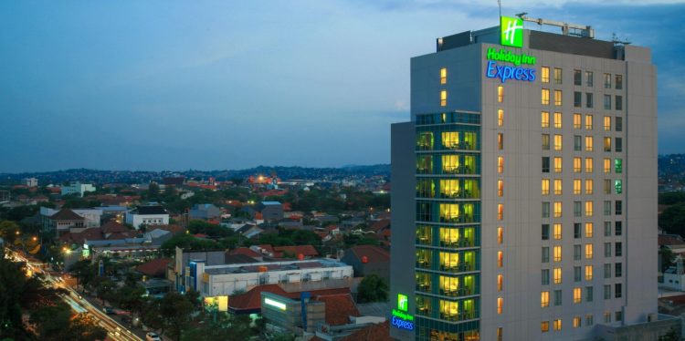 hotel dekat simpang lima, hotel di dekat simpang lima, hotel di semarang, hotel di simpang lima, hotel mewah dekat simpang lima, hotel murah dekat simpang lima, hotel murah di simpang lima, hotel terbaik dekat simpang lima, top 17+ hotel dekat simpang lima semarang dari rp100k, murah & mewah!