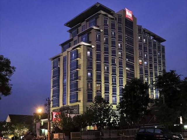 hotel dekat simpang lima, hotel di dekat simpang lima, hotel di semarang, hotel di simpang lima, hotel mewah dekat simpang lima, hotel murah dekat simpang lima, hotel murah di simpang lima, hotel terbaik dekat simpang lima, top 17+ hotel dekat simpang lima semarang dari rp100k, murah & mewah!