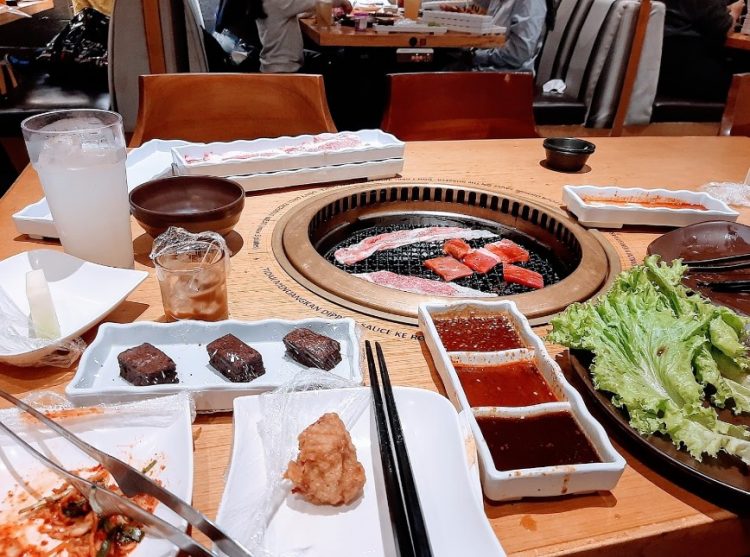 all you can eat di jogja, all you can eat jogja, cafe all you can eat di jogja, resto all you can eat di jogja, restoran all you can eat di jogja, rumah makan all you can eat jogja, tempat makan all you can eat jogja, tempat makan di jogja, top 17+ restoran all you can eat di jogja terbaik, menu premium murah!