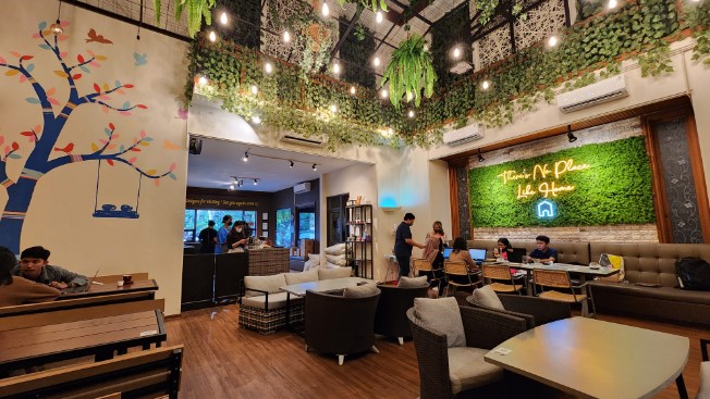 coworking space di surabaya, coworking space nyaman di surabaya, coworking space terbaik di surabaya, top 18+ coworking space di surabaya paling nyaman buat kerja & nugas!