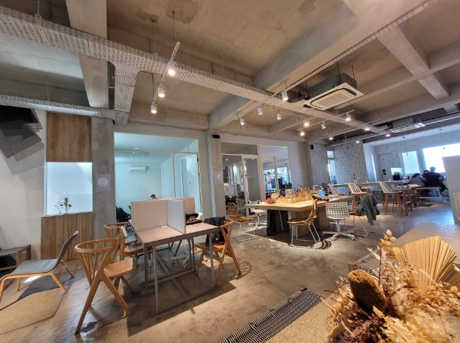 coworking space di surabaya, coworking space nyaman di surabaya, coworking space terbaik di surabaya, top 18+ coworking space di surabaya paling nyaman buat kerja & nugas!