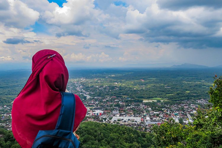 gunung di jawa tengah, gunung pemula mendaki di jawa tengah, gunung terindah di jawa tengah, top 18+ gunung terindah & terbaik di jawa tengah, pendaki wajib taklukkan!
