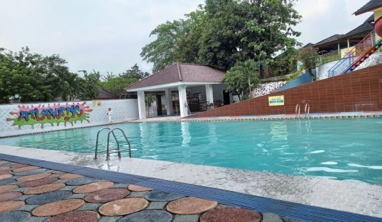 kolam renang alami di subang, kolam renang di subang, tempat bermain air di subang, tempat liburan di subang, tempat rekreasi di subang, tempat wisata di subang, waterboom di subang, waterpark di subang, wisata di subang, top 18+ kolam renang di subang terbaik & terluas, fasilitas lengkap!