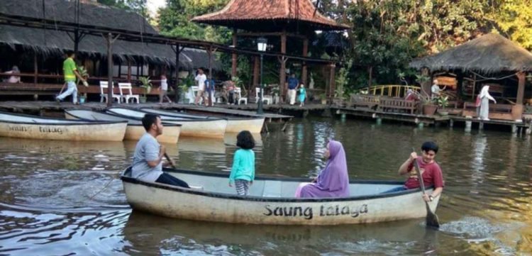 cafe di depok, depok, kuliner di depok, kuliner enak di depok, resto depok, restoran di depok, tempat hangout di depok, tempat kongkow di depok, tempat kuliner di depok, tempat makan di depok, tempat makan enak depok, tempat nongkrong di depok, tempat wisata kuliner di depok, top 18+ restoran di depok paling enak & terkenal, wisata kuliner hits