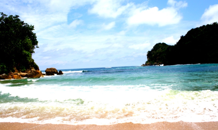 Top 19+ Destinasi Wisata Alam Blitar Paling Hits & Instagramable Dikunjungi