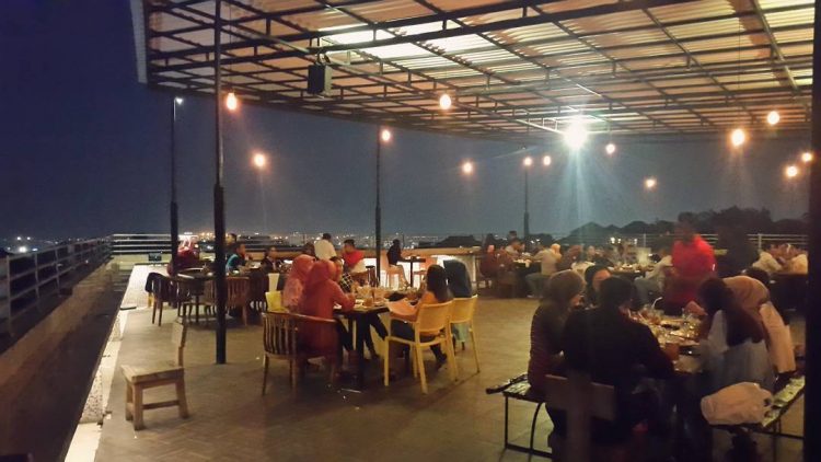 cafe di semarang, cafe tempat ngopi di semarang, coffee di semarang, coffee shop hits di semarang, kafe di semarang, tempat ngopi di semarang, tempat ngopi hits di semarang, top 19+ tempat ngopi di semarang instagramable & hits, ada cafe rooftop