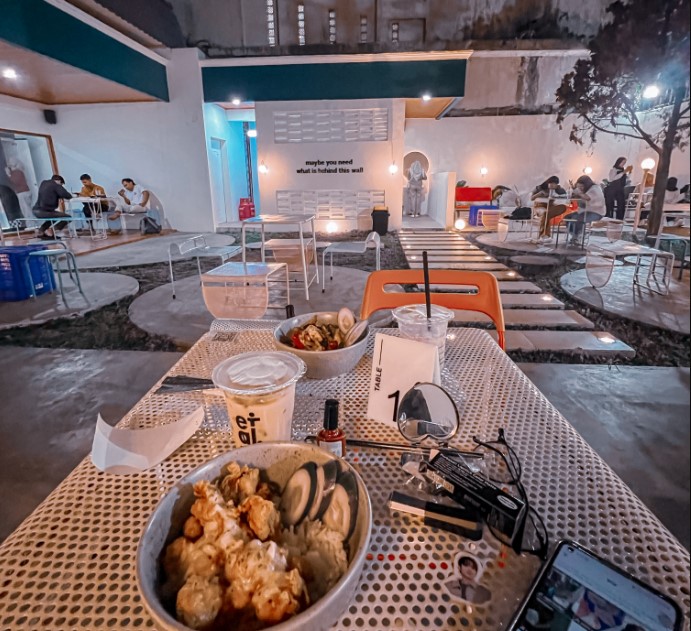 cafe 24 jam di purwokerto, cafe di purwokerto, cafe hits di purwokerto, resto di purwokerto, tempat hangout di purwokerto, tempat kongkow di purwokerto, tempat nongkrong 24 jam di purwokerto, tempat nongkrong di purwokerto, tempat nongkrong kekinian di purwokerto, top 19+ tempat nongkrong di purwokerto yang cozy, cafe hits kekinian
