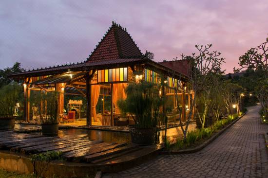 hotel di bandung, hotel instagramable di bandung, hotel romantis di bandung, penginapan romantis di bandung, villa romantis di bandung, villa romantis di dago, villa romantis di kota bandung, villa romantis di lembang, top 19+ villa & hotel romantis di bandung untuk honeymoon terbaik & instagramable
