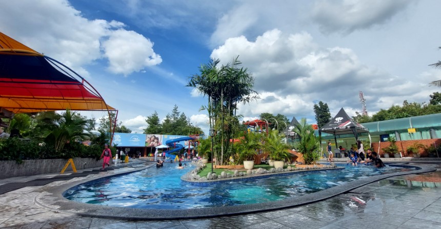 daftar waterboom di bandung, kolam renang di bandung, tempat bermain air di bandung, waterboom bandung, waterboom di bandung, waterboom terbaik di bandung, waterpark di bandung, wisata air di bandung, top 19+ waterboom di bandung terbaik & hits, kolam renang – waterpark!