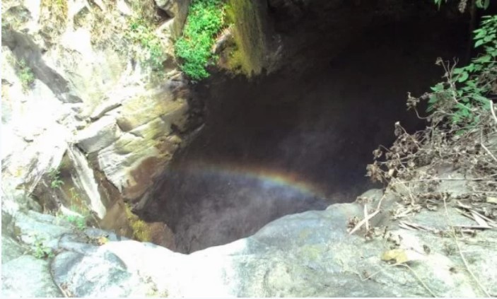 air terjun di majalengka, curug di majalengka, curug terbaik di majalengka, curug terindah di majalengka, objek wisata alam di majalengka, wisata air terjun di majalengka, wisata alam di majalengka, wisata curug di majalengka, top 20+ curug di majalengka terbaik & terhits dikunjungi, air terjun indah
