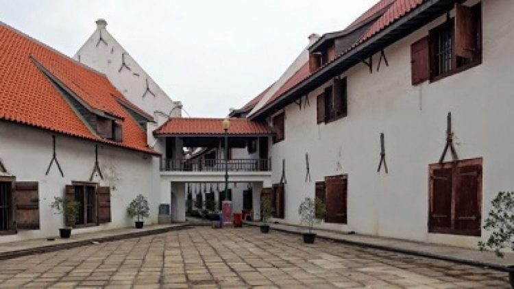 daya tarik kota tua jakarta, fasilitas kota tua jakarta, harga tiket kota tua jakarta, kota tua, kota tua jakarta, objek wisata kota tua jakarta, spot foto kota tua jakarta, tiket kota tua jakarta, wahana kota tua jakarta, top 20+ foto kota tua jakarta, tiket masuk, objek wisata sejarah instagramable