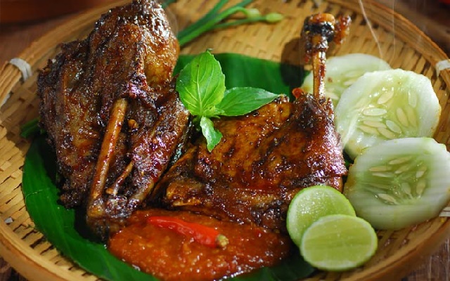 cafe di cimahi, resto di cimahi, restoran di cimahi, rumah makan di cimahi, tempat makan di cimahi, tempat makan enak di cimahi, tempat wisata kuliner di cimahi, top 20+ tempat makan di cimahi paling enak & populer, wisata kuliner!
