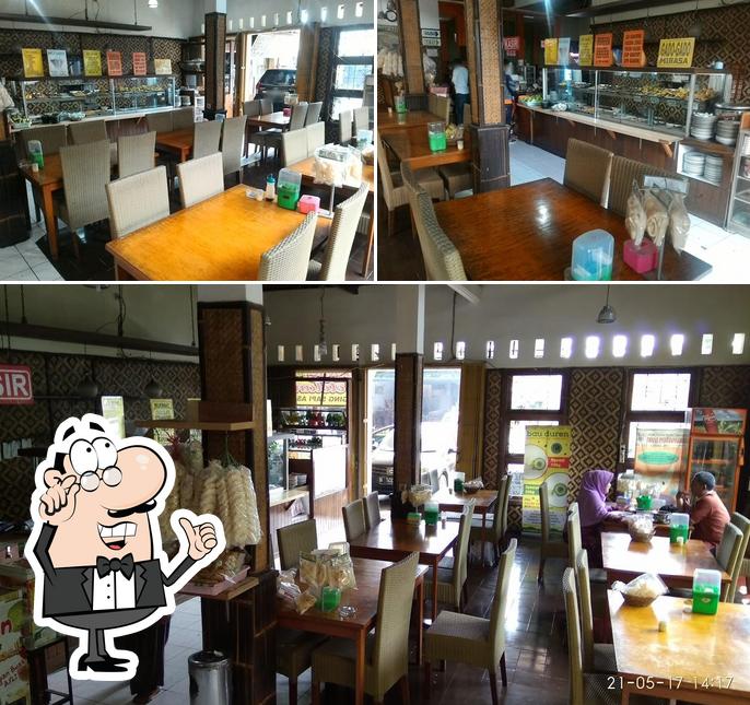 cafe di cimahi, resto di cimahi, restoran di cimahi, rumah makan di cimahi, tempat makan di cimahi, tempat makan enak di cimahi, tempat wisata kuliner di cimahi, top 20+ tempat makan di cimahi paling enak & populer, wisata kuliner!