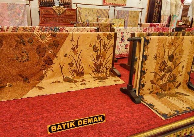 batik khas demak, buah tangan khas demak, makanan khas demak, minuman khas demak, oleh-oleh khas demak, souvenir khas demak, toko oleh-oleh khas demak, top 21+ oleh-oleh khas demak yang wajib dibawa pulang: makanan, souvenir