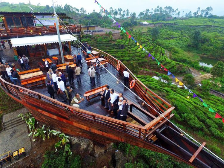 destinasi wisata di ciwidey, kolam renang di ciwidey, objek wisata di ciwidey, pemandian air panas di ciwidey, tempat liburan di ciwidey, tempat rekreasi di ciwidey, tempat wisata alam di ciwidey, tempat wisata di ciwidey, waterboom di ciwidey, waterpark di ciwidey, wisata di ciwidey, top 21+ tempat wisata di ciwidey terpopuler & terhits yang wajib dikunjungi