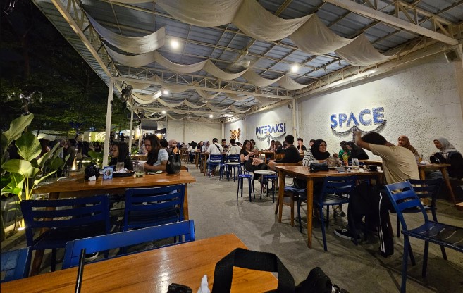 cafe 24 jam di depok, cafe di depok, cafe kekinian di depok, resto di depok, tempat hits di depok, tempat kongkow di depok, tempat nongkrong di depok, top 24+ cafe di depok paling hits, kongkow cozy, unik, instagramable!