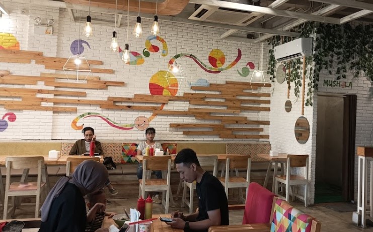 cafe 24 jam di depok, cafe di depok, cafe kekinian di depok, resto di depok, tempat hits di depok, tempat kongkow di depok, tempat nongkrong di depok, top 24+ cafe di depok paling hits, kongkow cozy, unik, instagramable!