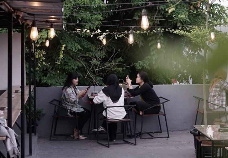 cafe 24 jam di depok, cafe di depok, cafe kekinian di depok, resto di depok, tempat hits di depok, tempat kongkow di depok, tempat nongkrong di depok, top 24+ cafe di depok paling hits, kongkow cozy, unik, instagramable!