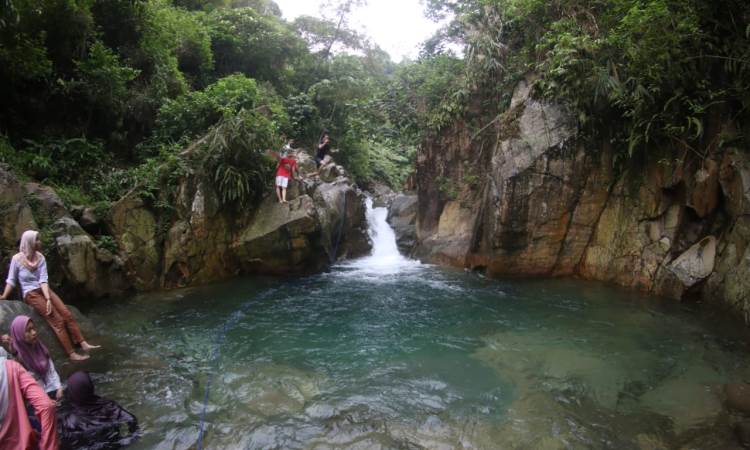 air terjun di bogor, air terjun di sentul, air terjun yang bagus di bogor, air terjun yang bagus di sentul, curug di sentul curug di bogor, curug di sentul yang bagus, curug sentul, top 24+ curug di sentul bogor terhits & instagramable untuk liburan seru