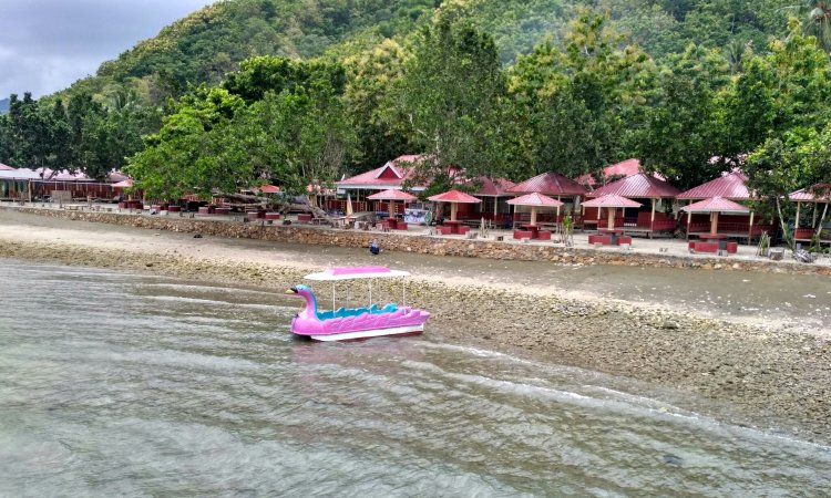 air terjun di mamuju, destinasi di mamuju, objek wisata di mamuju, pantai di mamuju, tempat wisata di mamuju, wisata alam di mamuju, wisata di mamuju, top 24+ tempat wisata di mamuju terbaik & hits yang wajib dikunjungi!