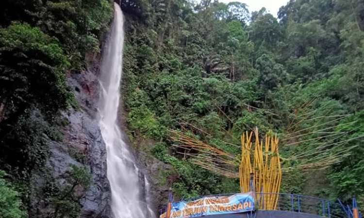 air terjun di mamuju, destinasi di mamuju, objek wisata di mamuju, pantai di mamuju, tempat wisata di mamuju, wisata alam di mamuju, wisata di mamuju, top 24+ tempat wisata di mamuju terbaik & hits yang wajib dikunjungi!