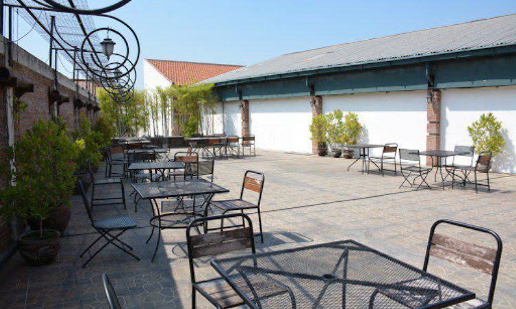top 25+ cafe & tempat nongkrong di semarang yang hits dan kekinian