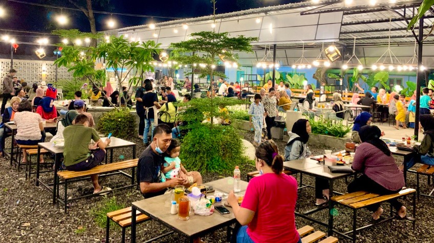 cafe di sragen, coffee shop di sragen, kedai kopi di sragen, resto di sragen, tempat hits di sragen, tempat kongkow di sragen, tempat makan di sragen, tempat ngopi di sragen, tempat nongkrong di sragen, tempat nongkrong di sragen hits, warung kopi di sragen, top 25+ tempat nongkrong di sragen paling hits, cafe & coffee shop cozy!