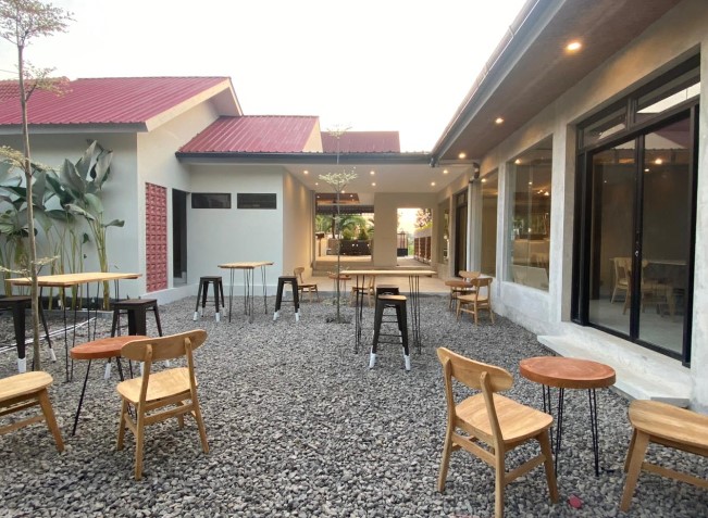cafe di sragen, coffee shop di sragen, kedai kopi di sragen, resto di sragen, tempat hits di sragen, tempat kongkow di sragen, tempat makan di sragen, tempat ngopi di sragen, tempat nongkrong di sragen, tempat nongkrong di sragen hits, warung kopi di sragen, top 25+ tempat nongkrong di sragen paling hits, cafe & coffee shop cozy!
